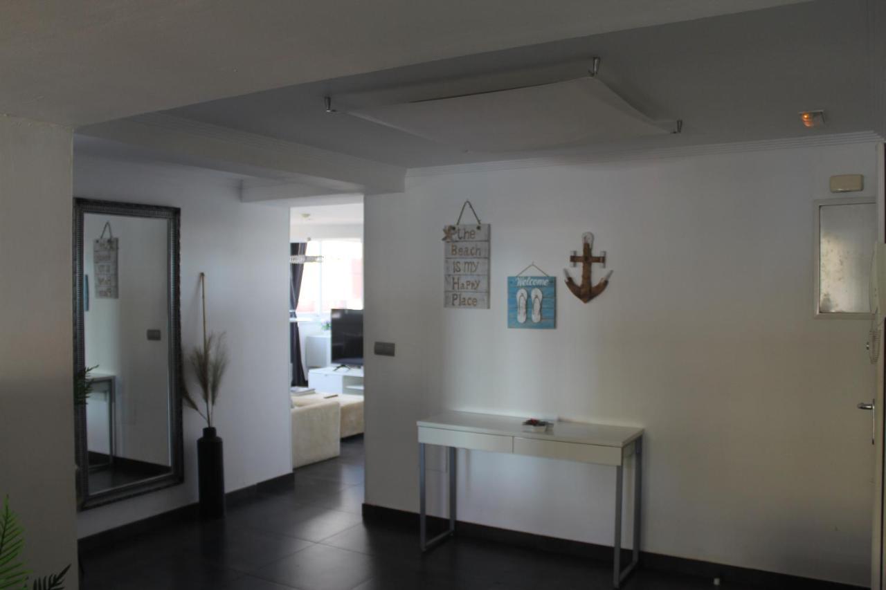 Apartamento frente al mar, moderno con aire acondicionado, parking y free Wi-Fi Benidorm Exterior foto