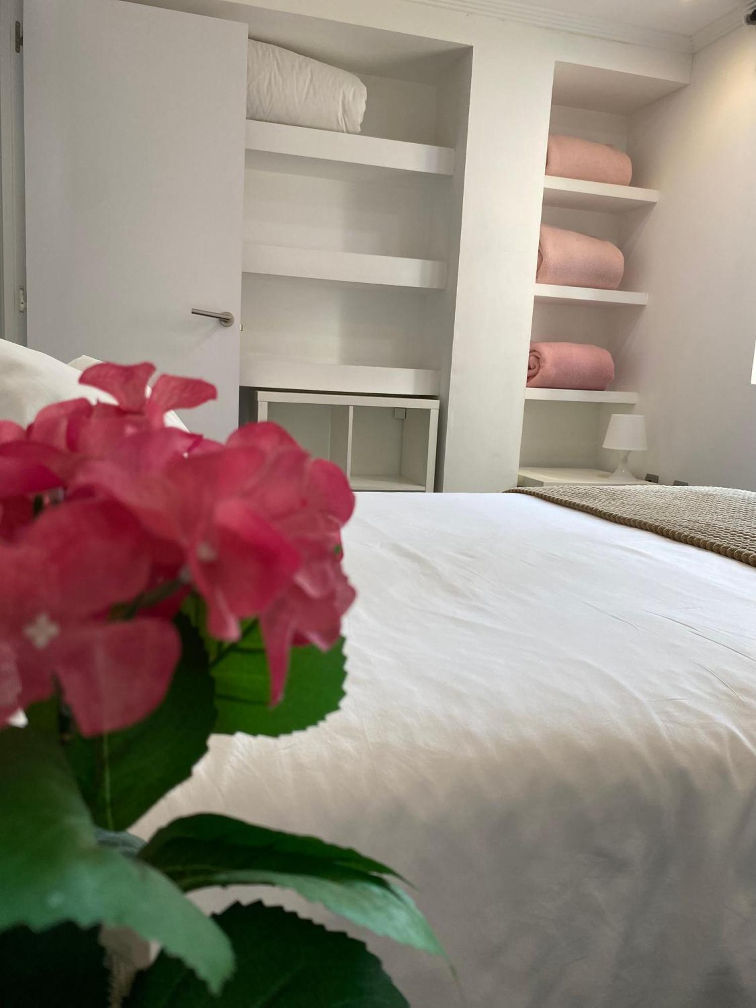 Apartamento frente al mar, moderno con aire acondicionado, parking y free Wi-Fi Benidorm Habitación foto