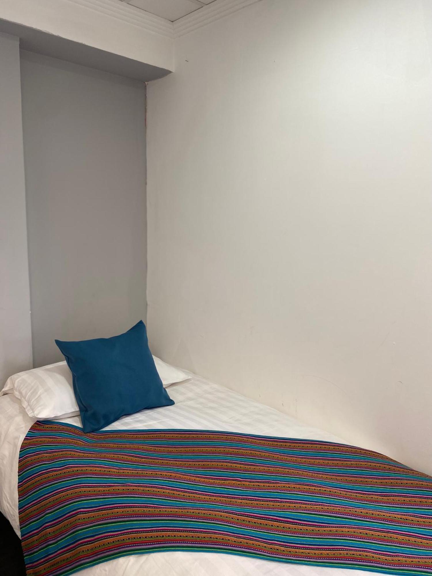Apartamento frente al mar, moderno con aire acondicionado, parking y free Wi-Fi Benidorm Habitación foto