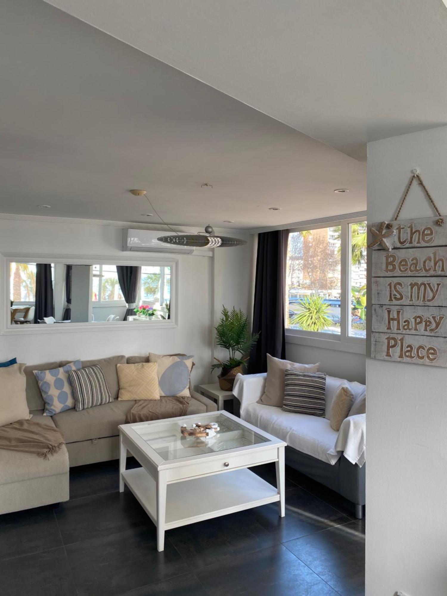 Apartamento frente al mar, moderno con aire acondicionado, parking y free Wi-Fi Benidorm Habitación foto