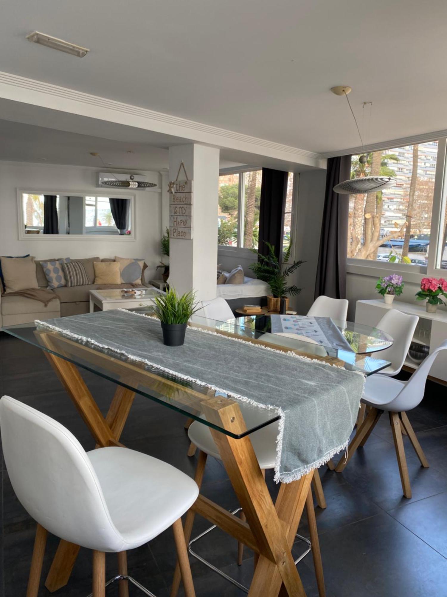 Apartamento frente al mar, moderno con aire acondicionado, parking y free Wi-Fi Benidorm Habitación foto
