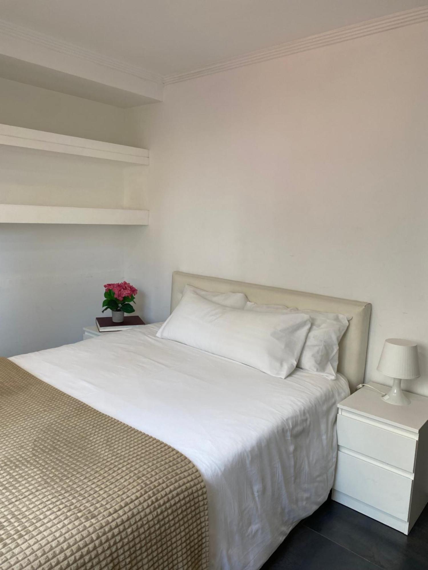 Apartamento frente al mar, moderno con aire acondicionado, parking y free Wi-Fi Benidorm Habitación foto