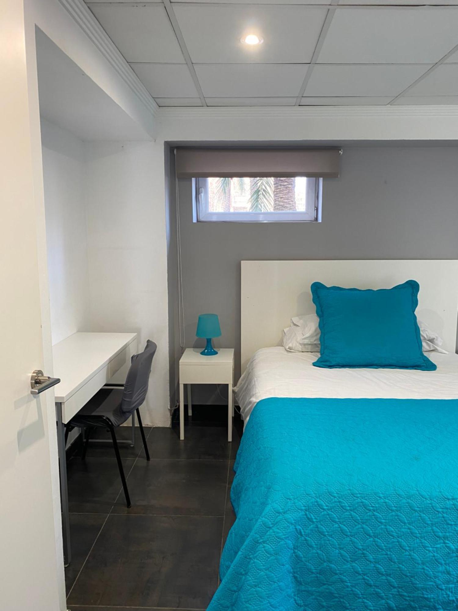 Apartamento frente al mar, moderno con aire acondicionado, parking y free Wi-Fi Benidorm Habitación foto