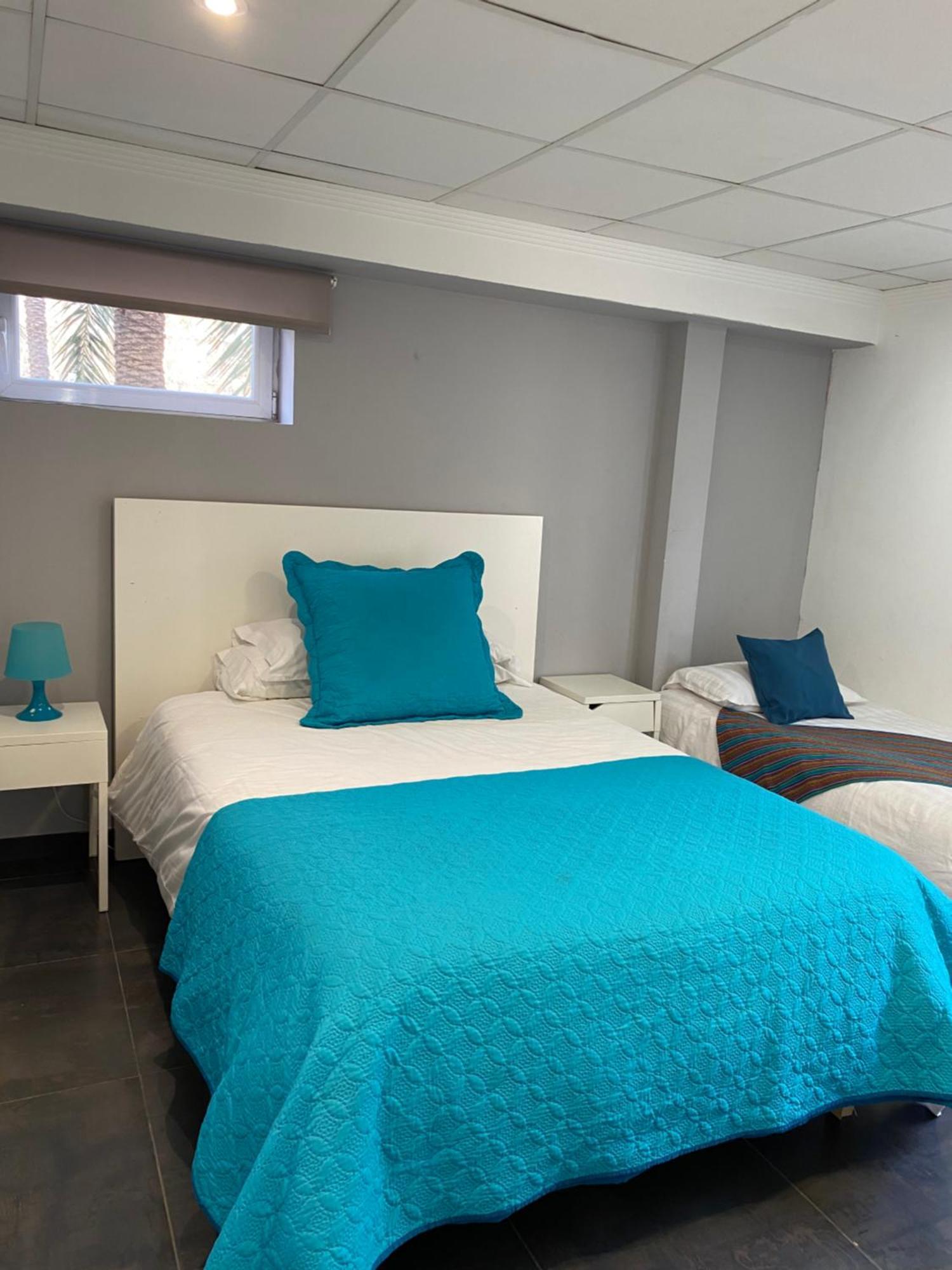 Apartamento frente al mar, moderno con aire acondicionado, parking y free Wi-Fi Benidorm Habitación foto